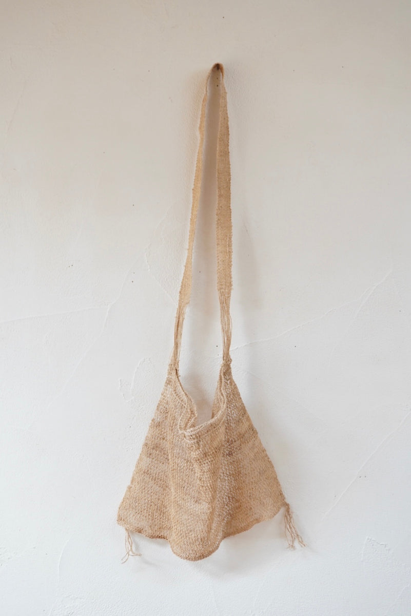 Hand Woven Kaya Bag – ARCHI GIBBOUS