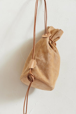
                  
                    Jujumade × ARCHI Cinch Backpack / Leather
                  
                