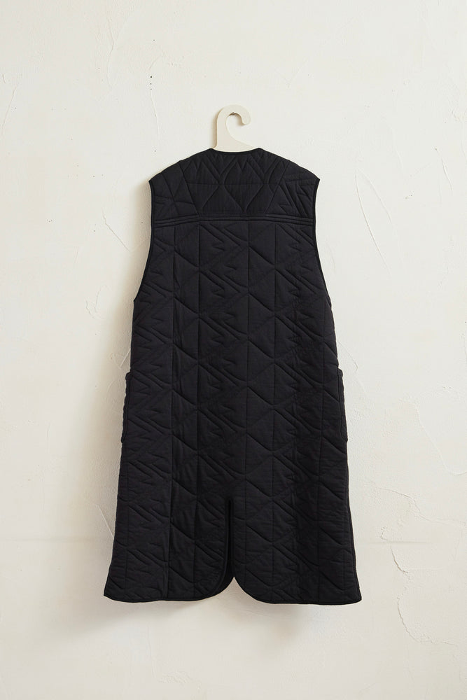 
                  
                    Quilt Jaquard Long Vest
                  
                