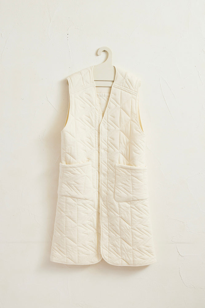 
                  
                    Quilt Jaquard Long Vest
                  
                