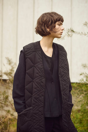 
                  
                    Quilt Jaquard Long Vest
                  
                