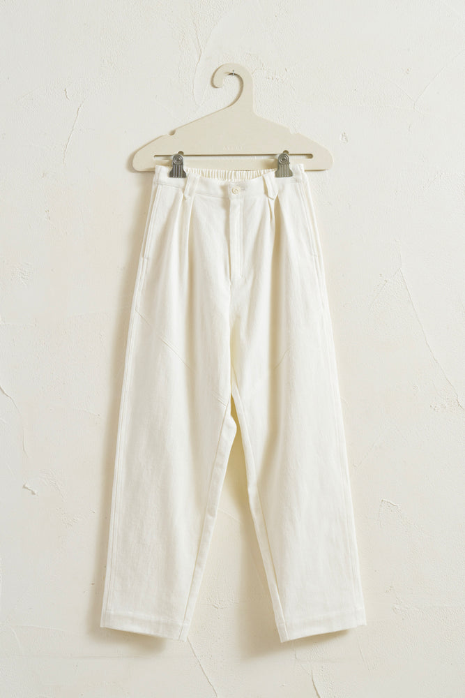 
                  
                    Silk Nep Taperd Pants
                  
                