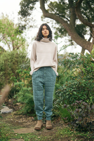 
                  
                    Quilt Jacquard Pants
                  
                