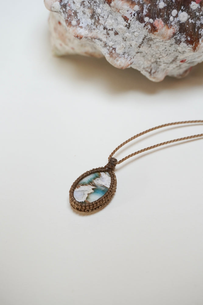 
                  
                    かいのわ Macrame Knotted Necklace I
                  
                