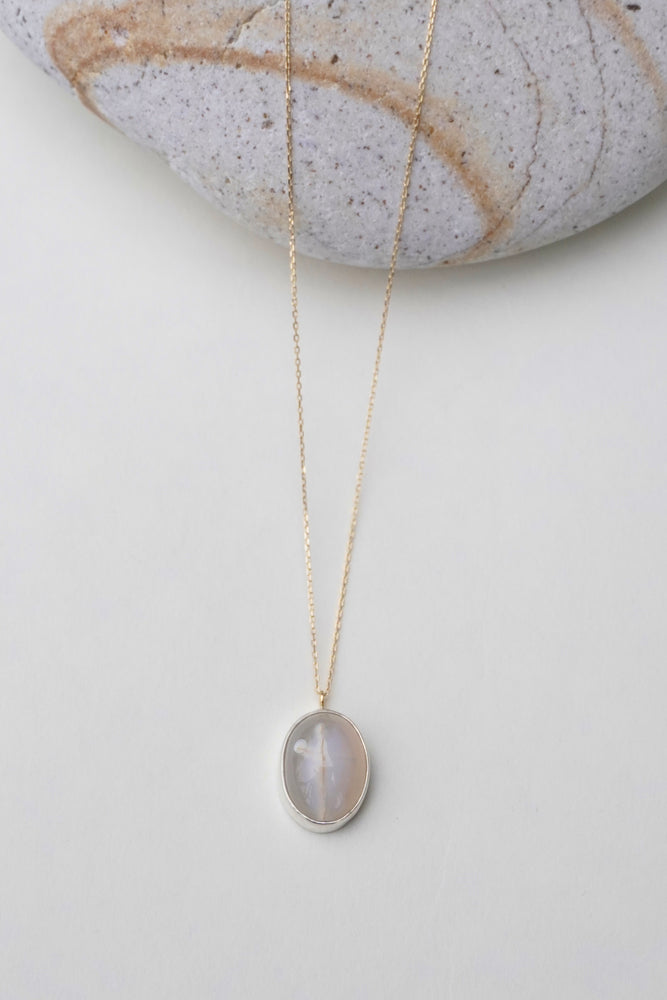 Sipilica Cross Agate Necklace - White