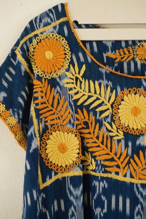 
                  
                    Huipil Embroidered Tunic - Azul Frower
                  
                