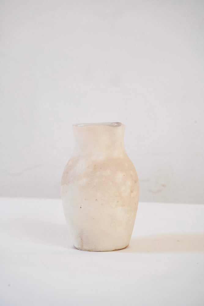 
                  
                    Kazuna Yamaguchi Small Flower Vase
                  
                
