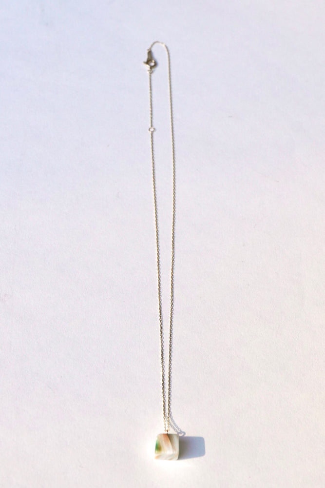 
                  
                    かいのわ Cube Necklace B
                  
                
