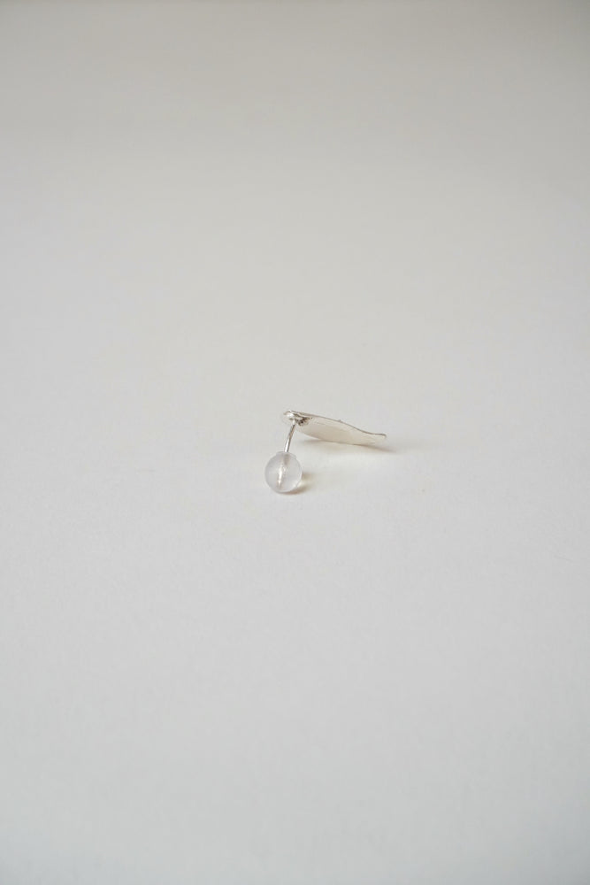 
                  
                    hina himuka Silver Half Moon Single Earring
                  
                
