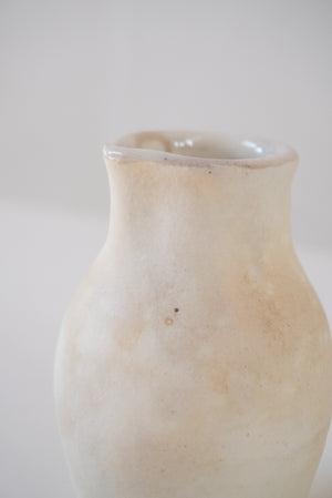 
                  
                    Kazuna Yamaguchi Small Flower Vase
                  
                